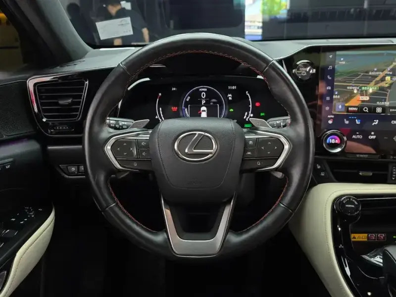 2023 Lexus NX с пробегом 109 855 км