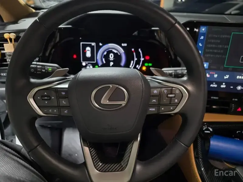 2024 Lexus NX с пробегом 12 000 км