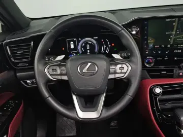 2024 Lexus NX с пробегом 17 075 км
