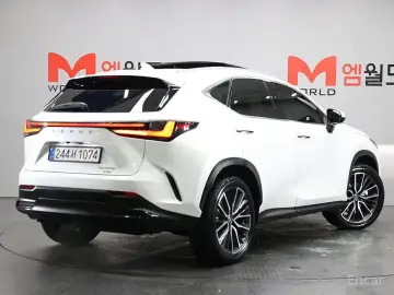 2025 Lexus NX с пробегом 6 389 км