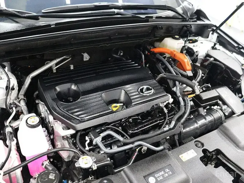 2025 Lexus NX с пробегом 6 389 км