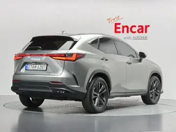2025 Lexus NX с пробегом 11 763 км