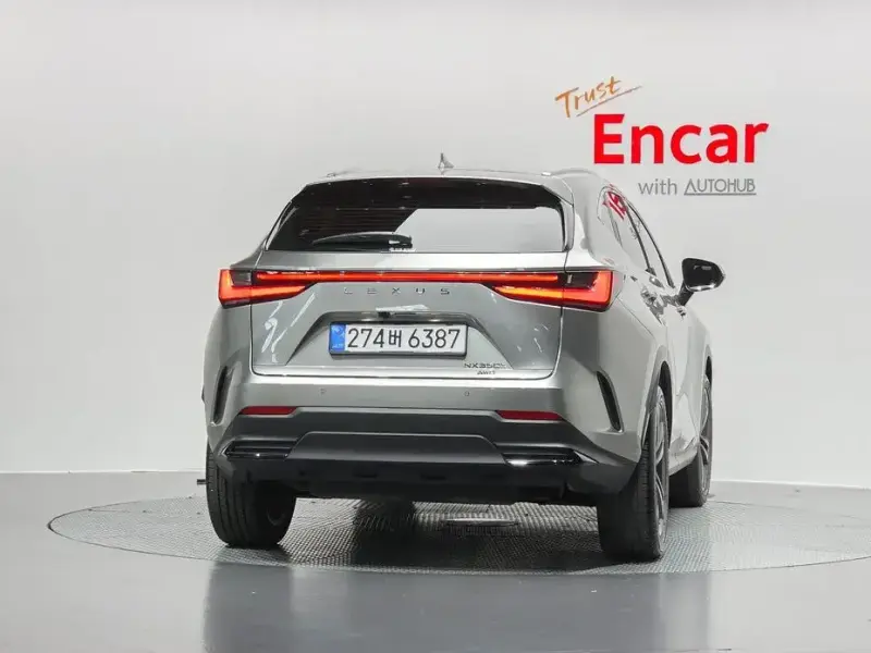 2025 Lexus NX с пробегом 11 763 км