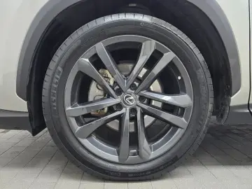 2023 Lexus NX с пробегом 76 299 км