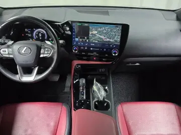 2023 Lexus NX с пробегом 76 299 км