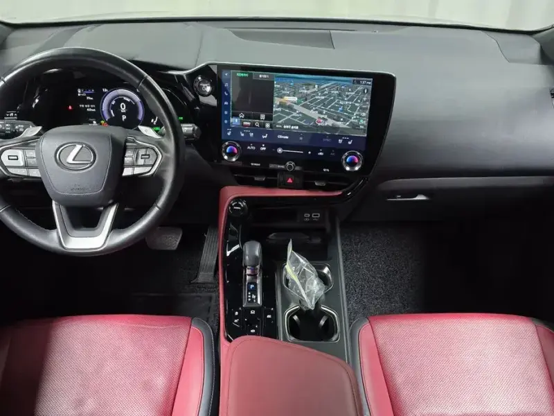 2023 Lexus NX с пробегом 76 299 км