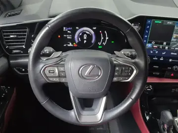 2023 Lexus NX с пробегом 76 299 км