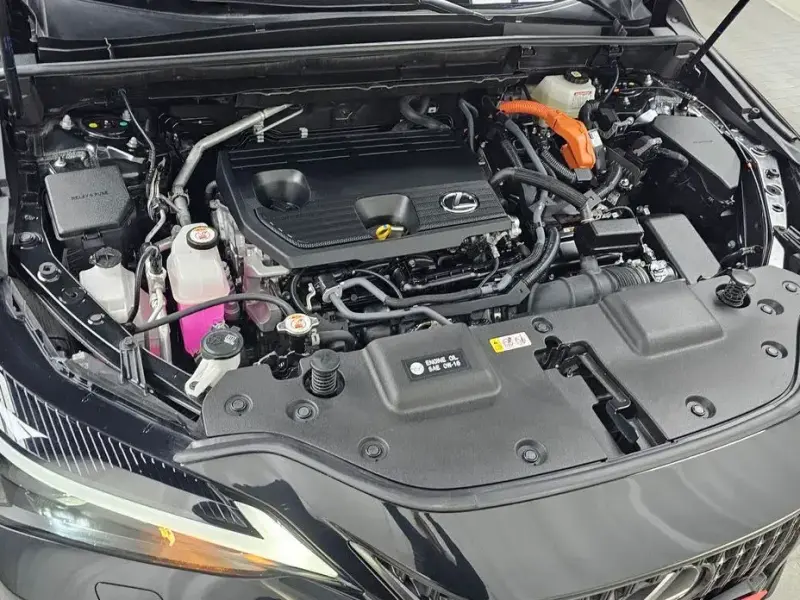 2024 Lexus NX с пробегом 6 898 км
