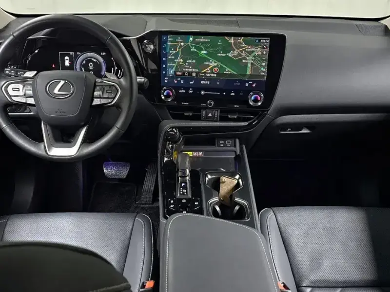 2024 Lexus NX с пробегом 6 898 км