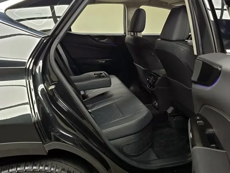2024 Lexus NX с пробегом 6 898 км