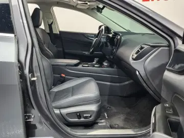 2024 Lexus NX с пробегом 29 381 км