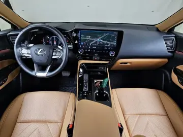 2024 Lexus NX с пробегом 25 493 км