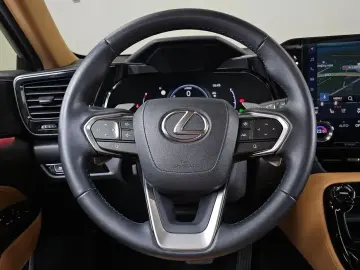 2024 Lexus NX с пробегом 25 493 км