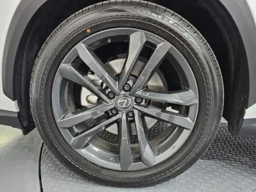 2024 Lexus NX с пробегом 48 449 км