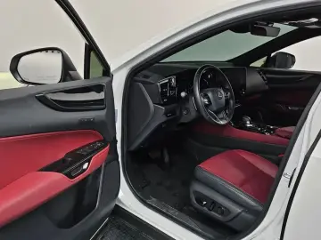 2024 Lexus NX с пробегом 48 449 км