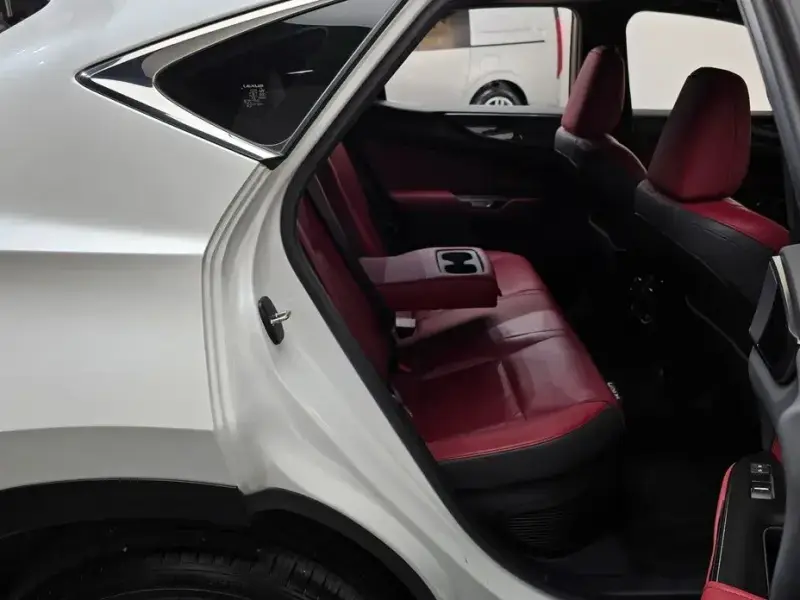 2024 Lexus NX с пробегом 48 449 км