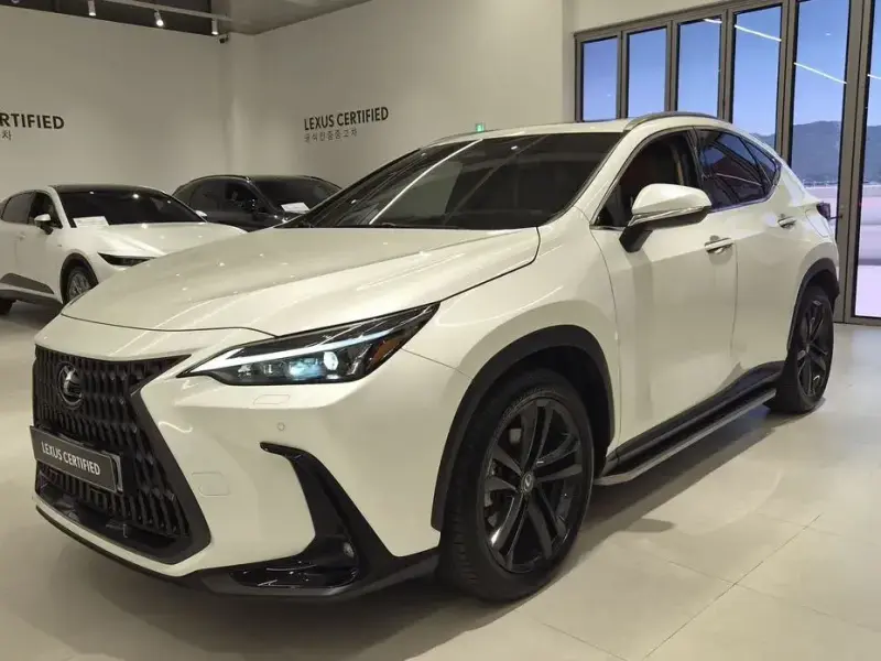 2023 Lexus NX с пробегом 28 136 км