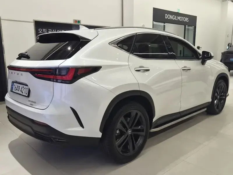 2023 Lexus NX с пробегом 28 136 км