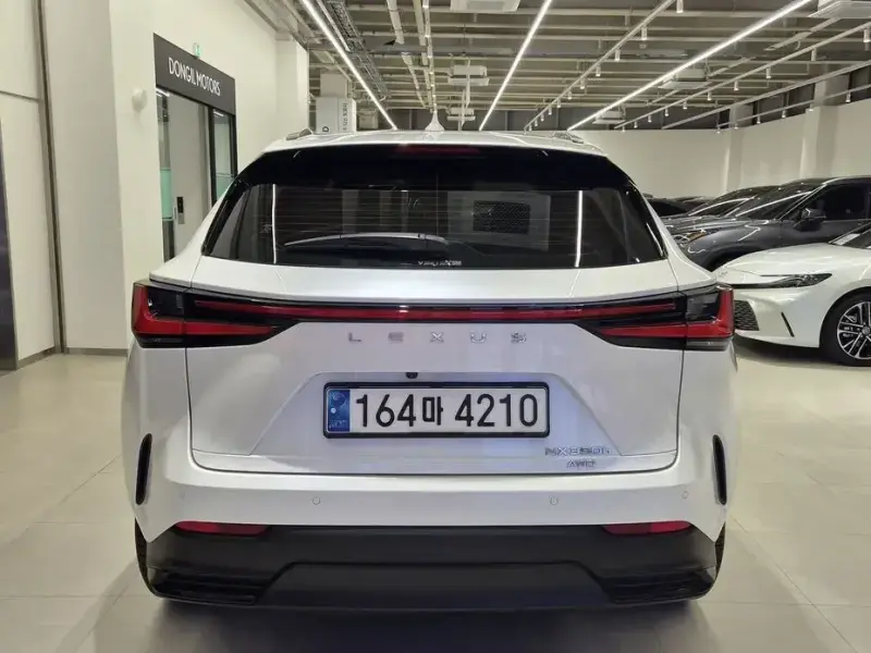 2023 Lexus NX с пробегом 28 136 км