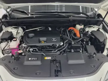 2023 Lexus NX с пробегом 28 136 км