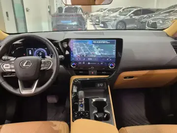 2023 Lexus NX с пробегом 28 136 км
