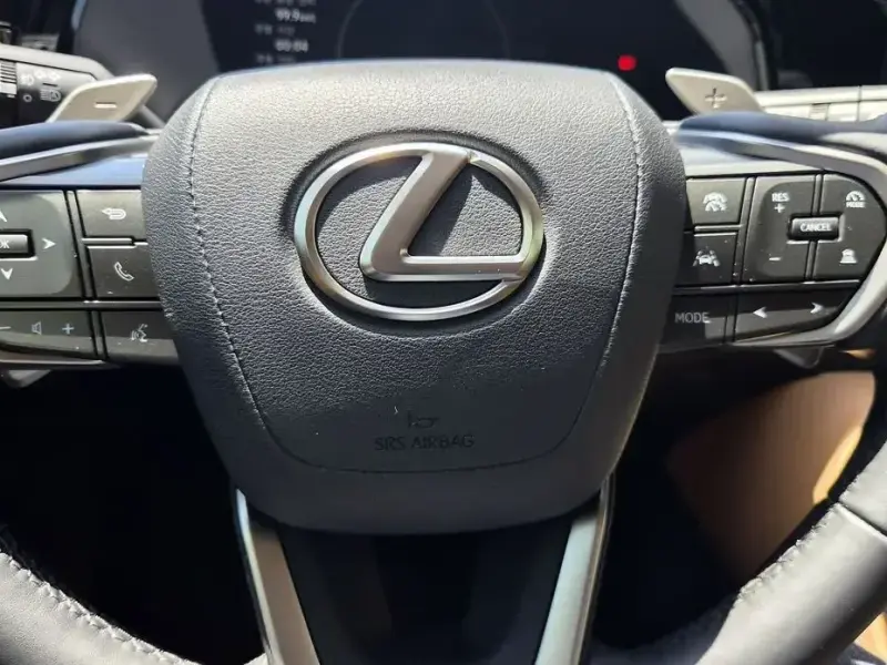 2023 Lexus NX с пробегом 28 136 км
