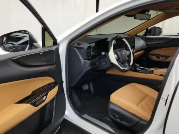 2024 Lexus NX с пробегом 7 163 км