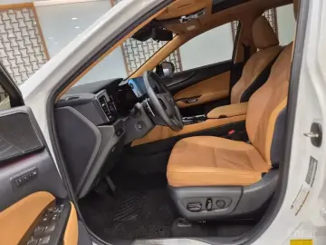 2024 Lexus NX с пробегом 55 273 км