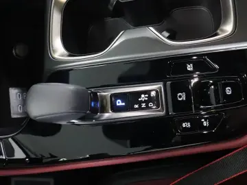 2025 Lexus NX с пробегом 8 428 км