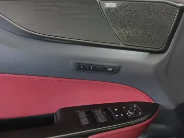 2025 Lexus NX с пробегом 8 428 км