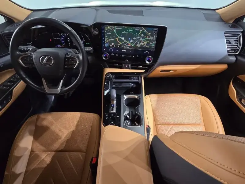 2023 Lexus NX с пробегом 26 276 км