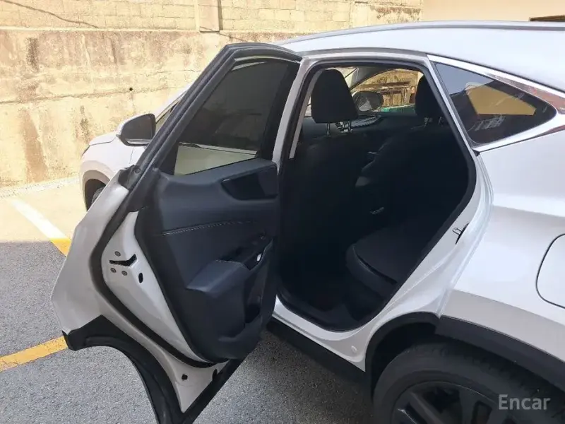 2025 Lexus NX с пробегом 9 733 км