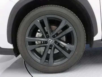 2024 Lexus NX с пробегом 7 916 км