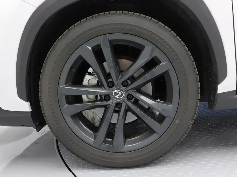 2024 Lexus NX с пробегом 7 916 км