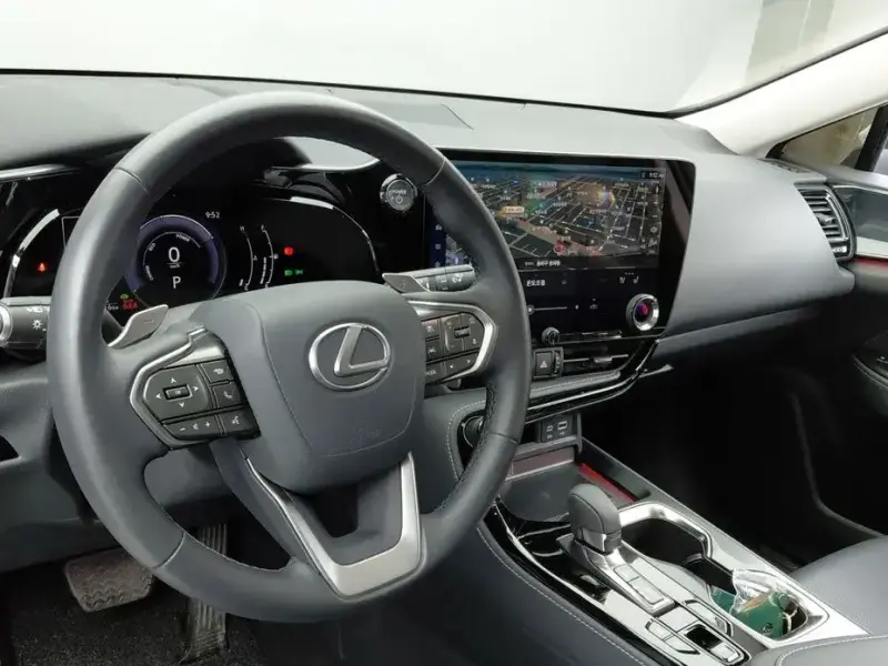 2024 Lexus NX с пробегом 7 916 км