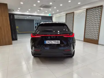 2025 Lexus NX с пробегом 16 362 км
