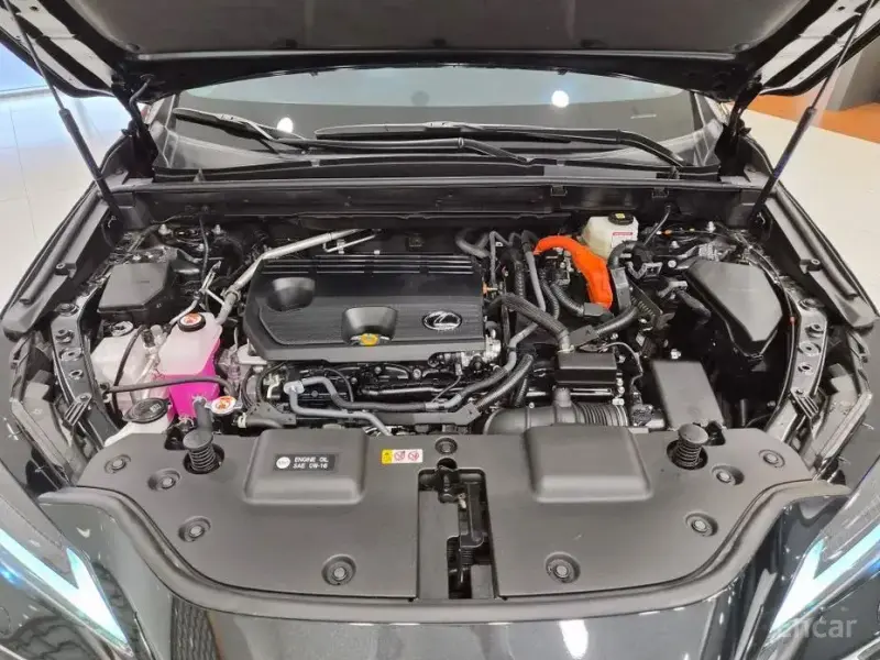 2025 Lexus NX с пробегом 16 362 км