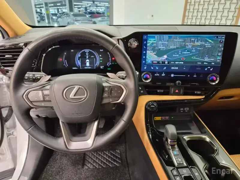 2024 Lexus NX с пробегом 15 065 км