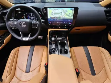 2026 Lexus NX с пробегом 6 093 км