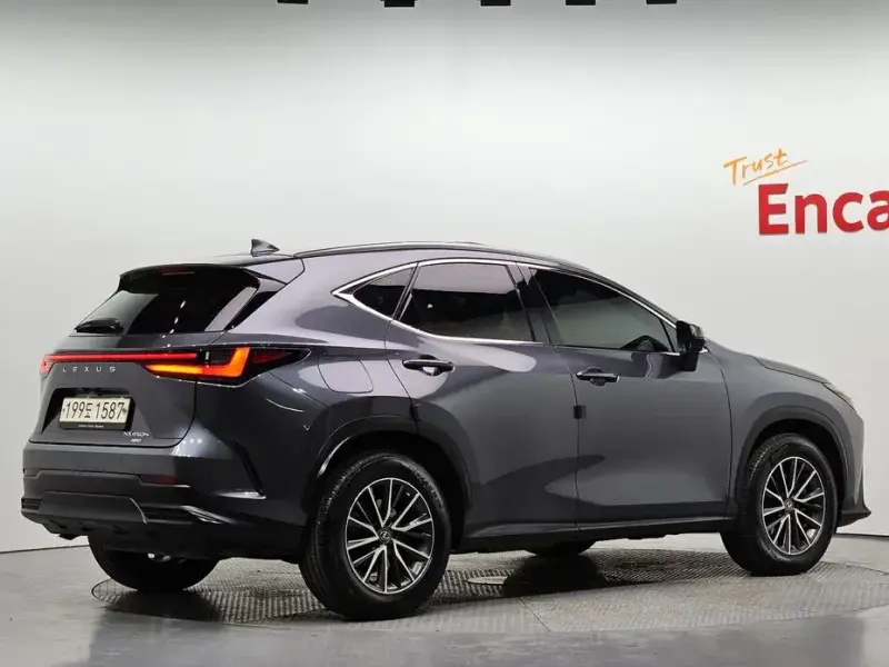 2022 Lexus NX с пробегом 47 499 км