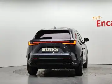 2022 Lexus NX с пробегом 47 499 км