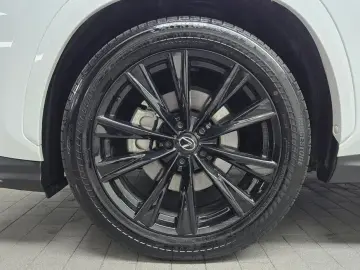 2024 Lexus NX с пробегом 21 368 км