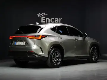 2025 Lexus NX с пробегом 18 670 км