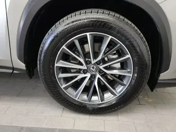 2025 Lexus NX с пробегом 18 670 км