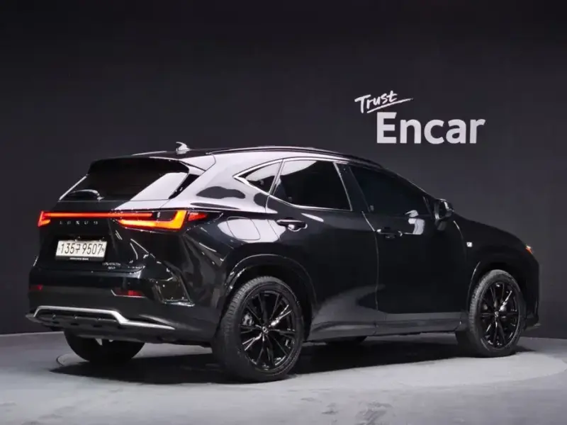 2022 Lexus NX с пробегом 62 340 км