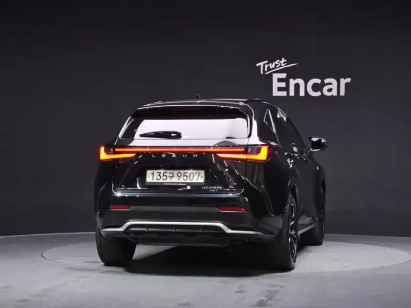 2022 Lexus NX с пробегом 62 340 км