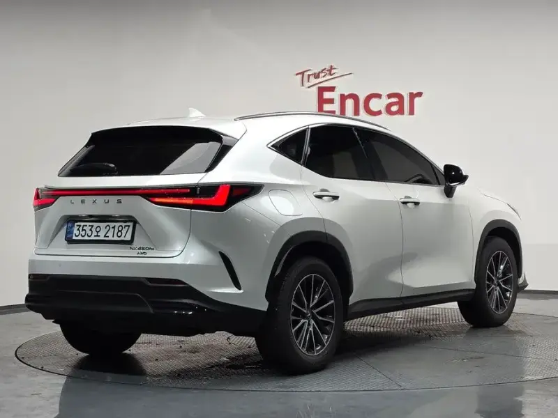 2024 Lexus NX с пробегом 20 548 км