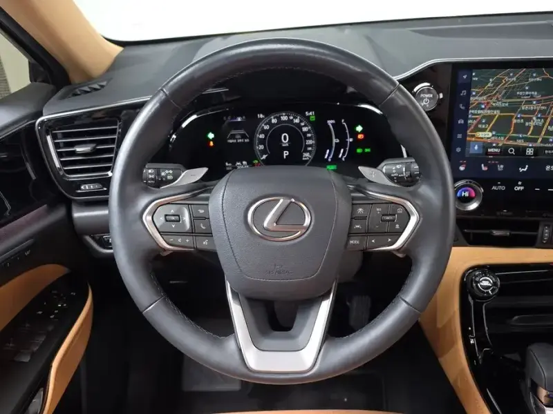 2024 Lexus NX с пробегом 20 548 км