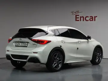 2017 Infiniti Q30 с пробегом 73 399 км