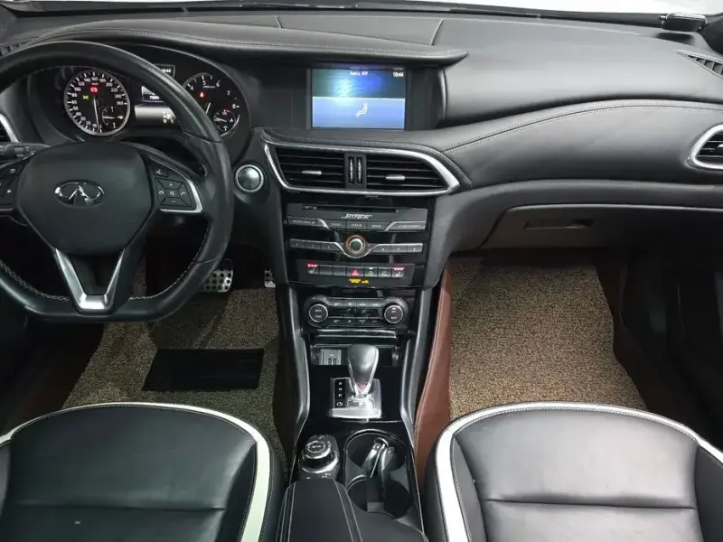 2017 Infiniti Q30 с пробегом 73 399 км